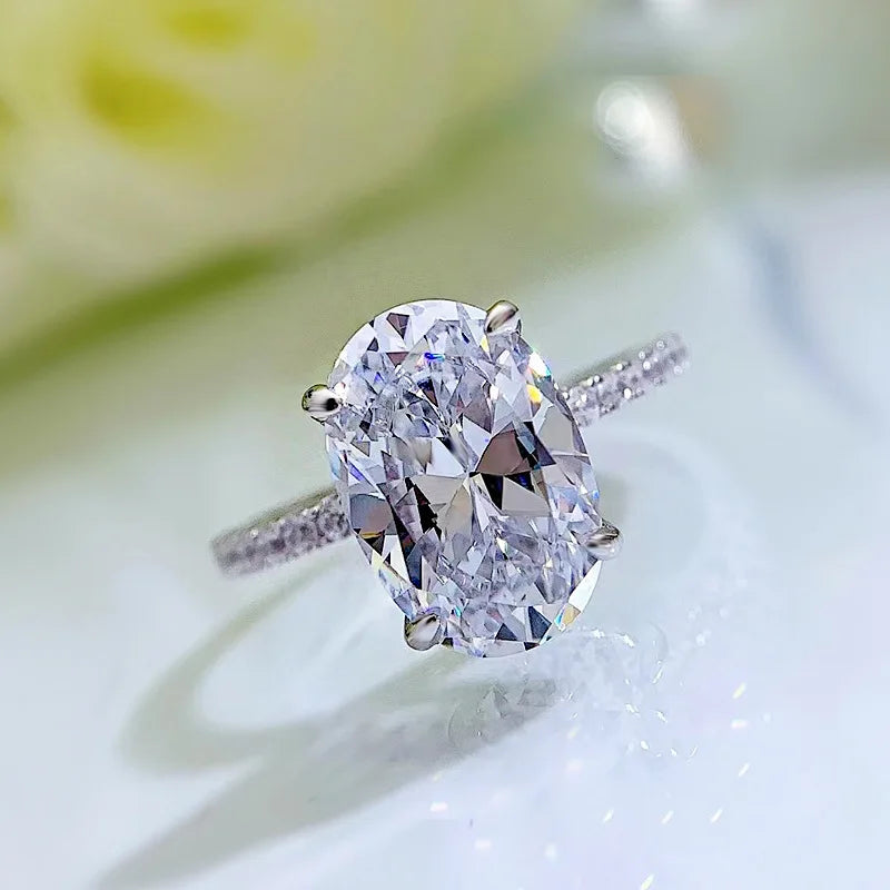 Bague de mariage en argent et moissanite ovale