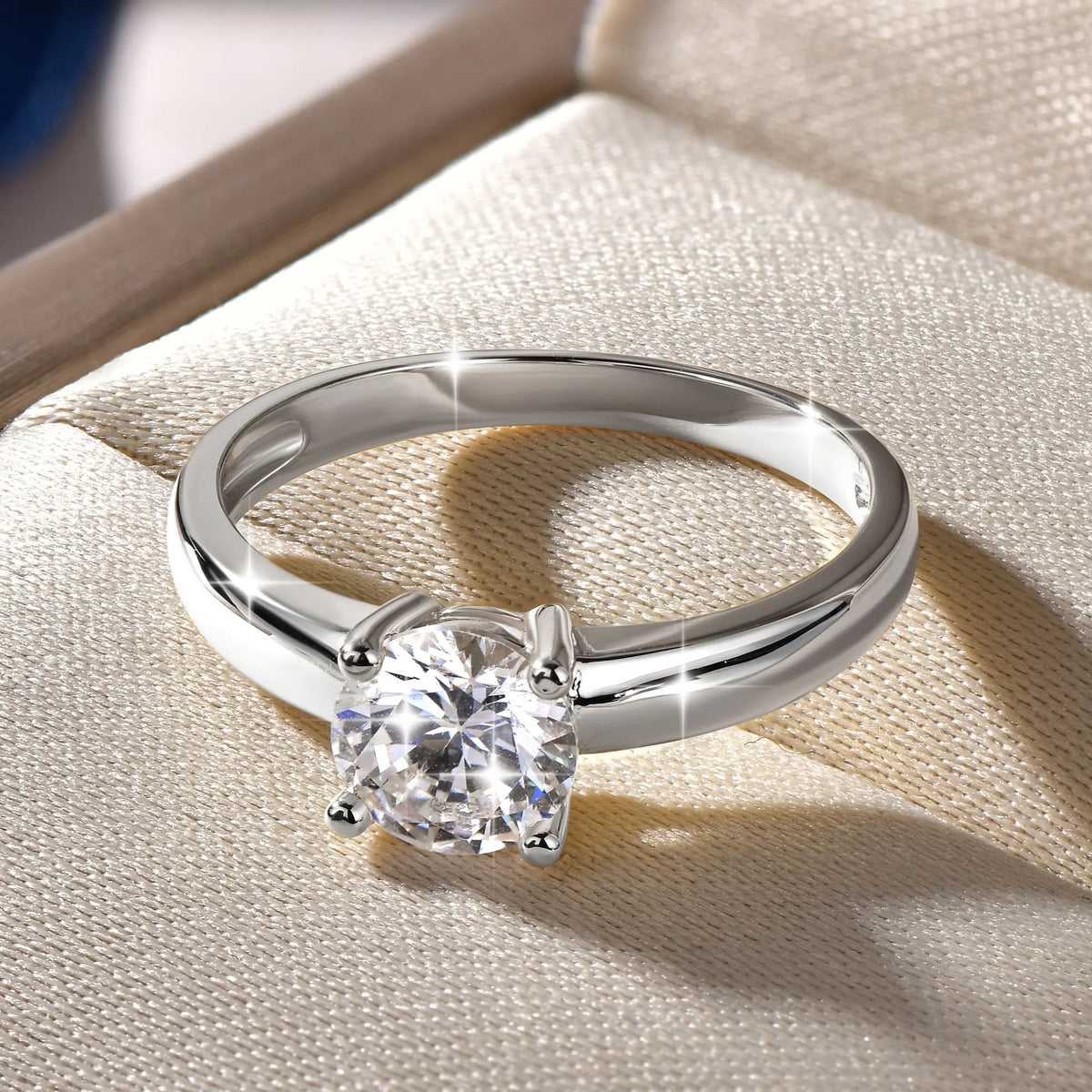 Bague solitaire en moissanite Abestecom