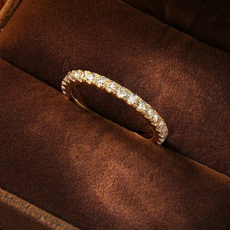 Alliance éternité en moissanite 2 mm Rrjzz