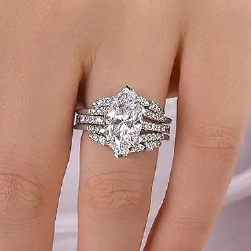 Parure de 2 alliances et bagues de mariage CZ Huitan pour femme