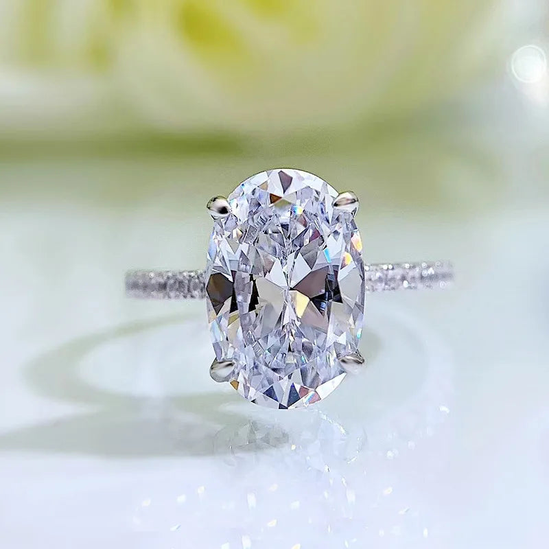 Bague de mariage en argent et moissanite ovale