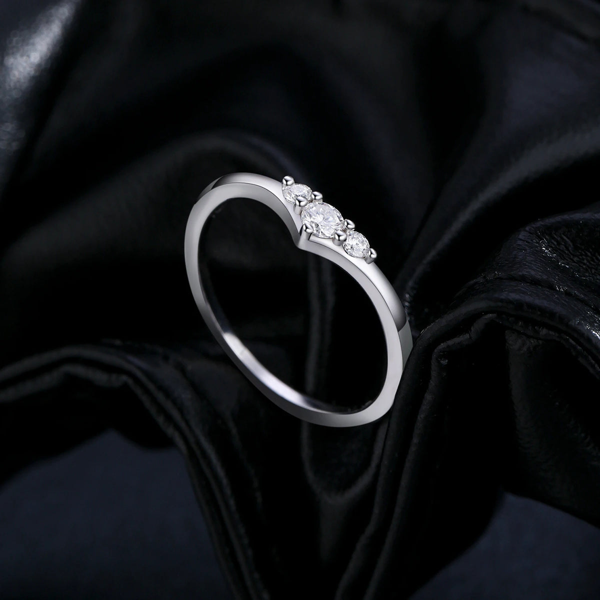 Bague alliance simple en argent 925 et moissanite Modian