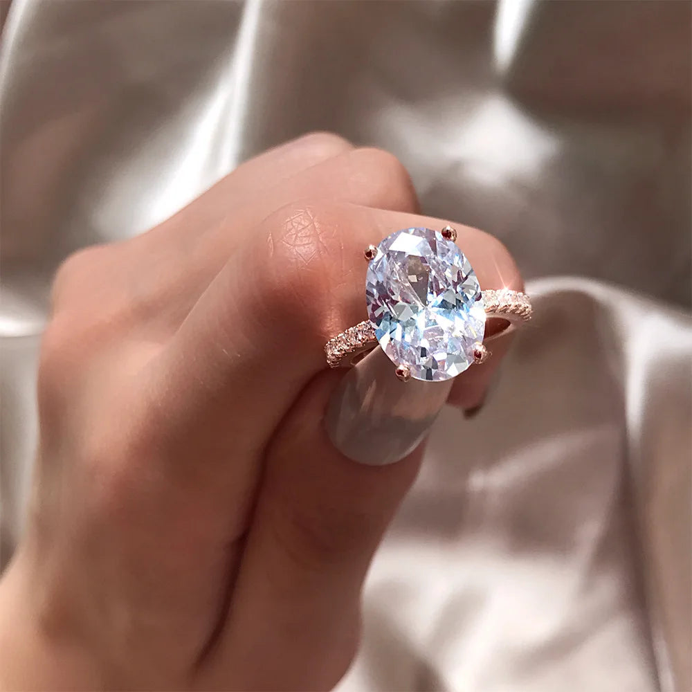 Bague de mariage en argent et moissanite ovale
