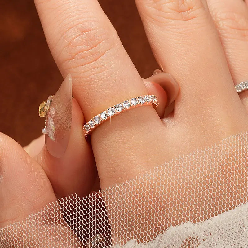 Alliance éternité en moissanite 2 mm Rrjzz