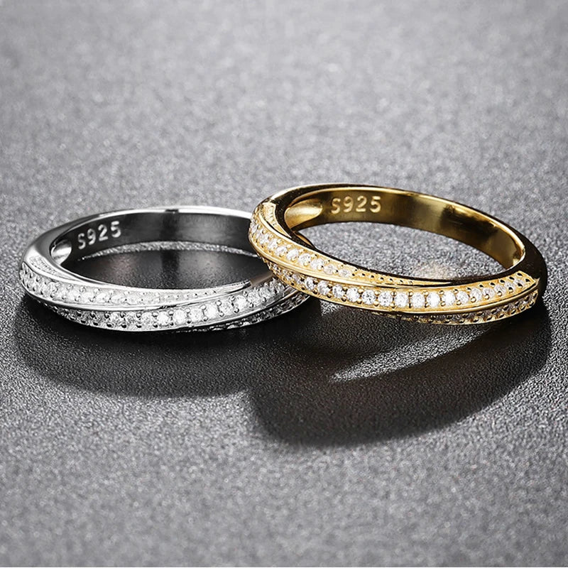 Alliance en argent 925 et moissanite testée au diamant