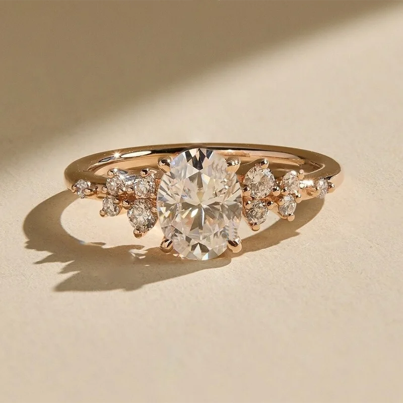 Bague halo en argent 925 et moissanite taille ovale